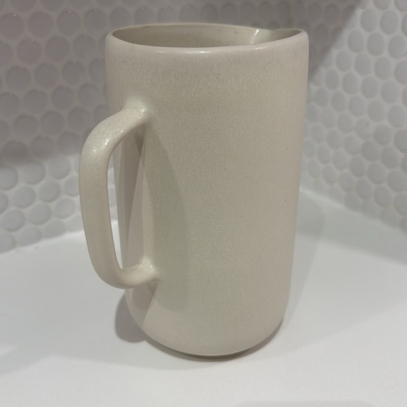 Oui stoneware pitcher - Picture 2 of 4